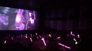 #与Jay同行20年 在影院和杰迷们一起看演唱会，真是太棒了～