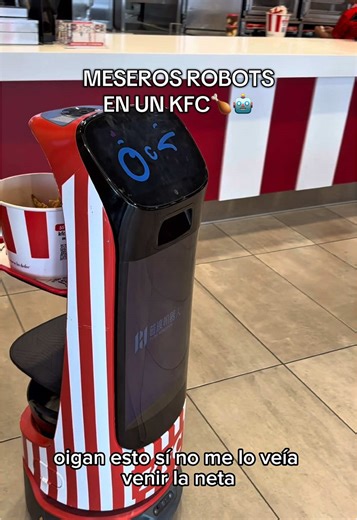 La Panza es Primero (@lapanzaesprimero) - ¿Dejarías propina a un Mesero Robot en KFC?