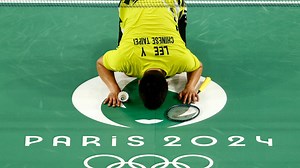Chinese Taipei beats China for men's badminton doubles gold