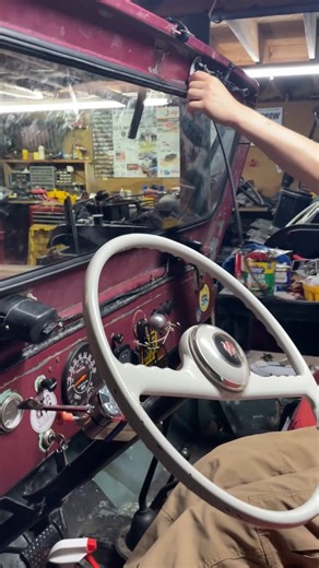 Use a tool install windshield glass rubber 🔥 #JeepsterMan #JeepParts #WillysJeep #jeephunters | Jeep Hunters