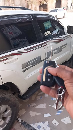 Toyota Surf Hilux: Automatic Features and Key Programming