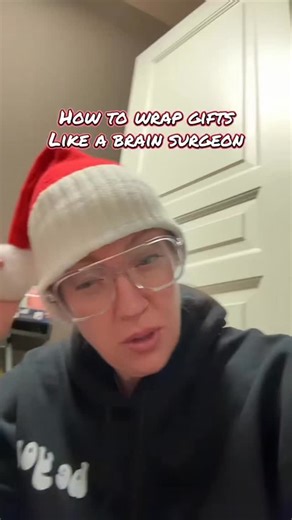 Betsy Grunch, MD | Neurosurgeon on Instagram: "How do I do it? 🎁"