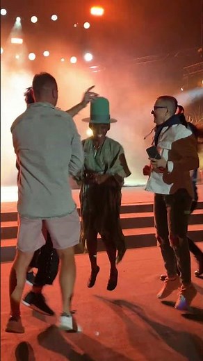 Morcheeba live in Sopot poland , crowd goes wild