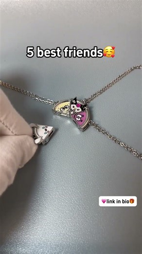 #bff #gift #giftideas #besties #bestfriend #necklace #friendship #friends #friendsforever #shorts