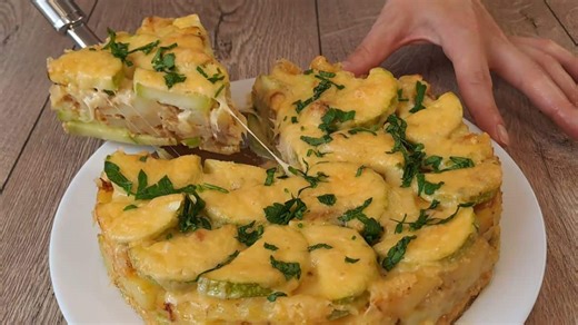 MUSAKA OD TIKVICA I KROMPIRA: Jednostavno letnje jelo koje ćete pojesti u trenu