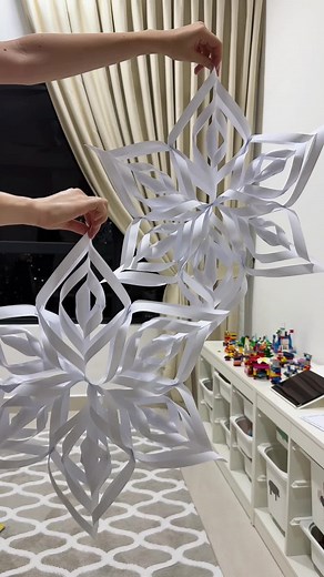 Fácil Crear Copos de Nieve en Papel para Decorar