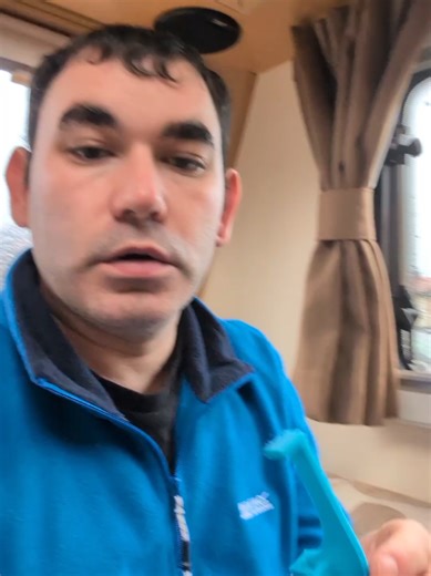 Caravan window lock if you're kids are always open your windows#caravanlife #caravansecurity #caravanhack #caravantips