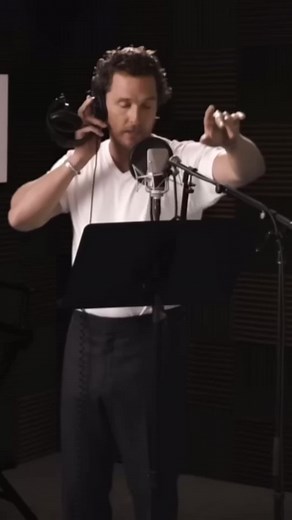 Behind the Scenes of Sing (2016)