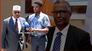 253K views · 10K reactions | WARIYAHA & WASIIRKA "Cabdiraxmaan Cabdishakuur waa Xildhibaankeyga anigana Wasiirkiisa ayaan ahay laakiin Ergo uma dirsan, waxa uu ka tirsan yahay madasha Calaacalka anigana dowladda ayaan ka tirsanahay" Wasiir Fiqi. | Somali Cable TV | Facebook