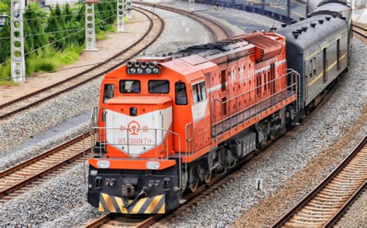 【内燃轰鸣】HXN3B-0179牵引0K7528次加速出大连站去大连西