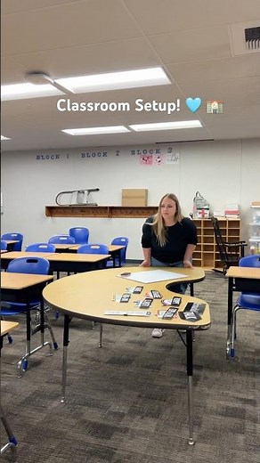🩵 🏫 Setting up my classroom desks! #teachershorts #teacherlife #comewithme