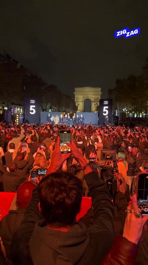 41K views · 2.7K reactions | Les illuminations de Noël des Champs-Élysées sont lancées ! 拾 Un spectacle « son et lumière » entièrement gratuit à voir tous les soirs à 18h30 jusqu’au 4 janvier 2026 朗 | Paris ZigZag | Facebook