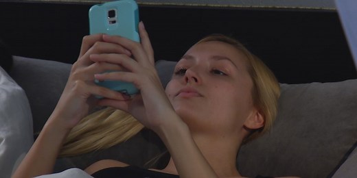 YOUR HEALTH: Unveiling effects of blue light exposure