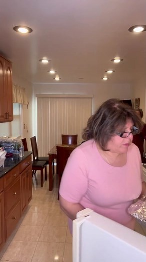 Assyrian Mother and Son Dance | Happy Mom | Arabic Song Dance