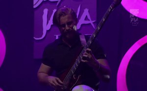 【贝斯Solo】法国爵士贝斯大师Hadrien Feraud Java Jazz Festival 2018