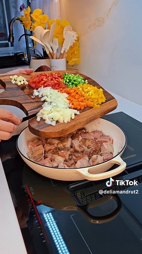 Easy carne de porc with mazare recipe