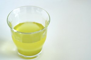 Alcoholic Green Tea Shot and Cocktail Recipe  | LoveToKnow