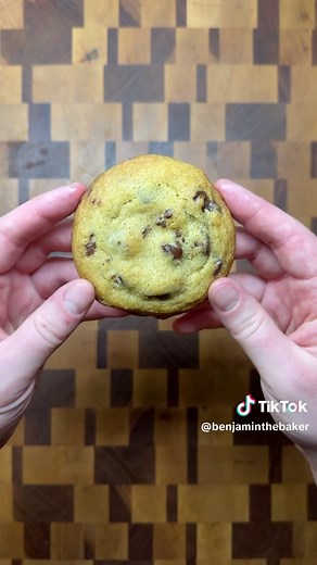 How Chocolate Type Changes Your Chocolate Chip Cookies