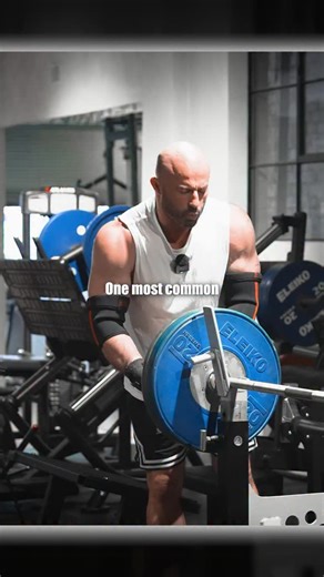 Sebastian Oreb | Online Coach & Mentor for Personal Trainers on Instagram: "Let’s talk training splits! A common theme that I see with most gym goers is the Push / Pull / Legs split. This is either a 3 day per week program or in some cases people repeat this twice over the week making it a 6 day training week. Does this work? Of course it does, but in my opinion, splitting up your upper push day from your upper pull day just seems like a waste of time. My alternative is a 4 day - Upper / Lower /