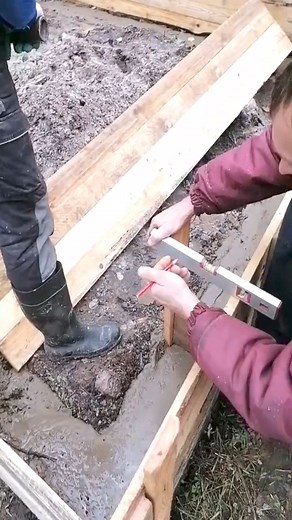 423K views · 792 reactions | Amazing ground beam formwork installation hint #building #CivilEngineering #construction #engineering #engineer #diy #fyp #viral #reels | VIP construction tips | Facebook