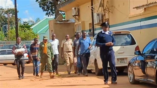 A farmer at Mlangeni Farm in Chief Chanje’s Chiefdom of Chipangali District has been left traumatized after discovering a small coffin in his tobacco field. The incident occurred yesterday when the farmer, Benjamin Banda, who was carrying out his routine farming activities discovered the coffin surrounded by tobacco leaves. Mr. Banda told journalists that he has been farming in the area for the past nine years, but his household’s financial situation has not improved despite consistent productio