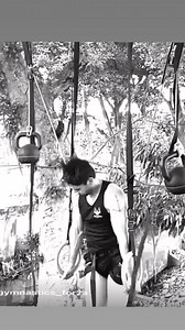 Gymnastics forza weigh assistance working out on a tree. #calisthenics#bodyweighttraining#streetworkout#calisthenicsmovement#calisthenicsworkout#bodyweightfitness#fitfam#fitnessmotivation#workoutmotivation#gymnasticsstrength | Gymnastics Forza