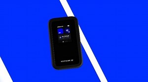 NETGEAR Nighthawk M7 | Mobiler WLAN-Router 5G mit eSIM | Tragbarer WiFi-Hotspot mit physischem SIM-Slot kompatibel mit jedem Anbieter. | 5G/4G/LTE | WiFi 7 | bis zu 3,6 Gbit/s | MH7150