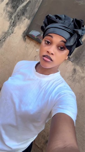 favourite gal 25 (@favoritegal25)’s videos with Tml Vibez TRAP LAN JE - S H O T I T L Y R I C S