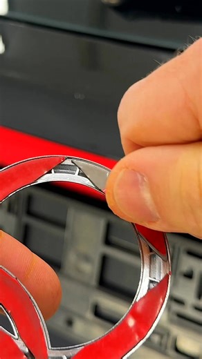 Black Emblem Replacement Step-by-Step: Mercedes E-Class ⚫🔍 This PG Details breakdown focuses on a black emblem replacement on the Mercedes E-Class. Paint condition, alignment accuracy, and final seating are examined up close. A modernized look delivered with OEM-level precision. Replacement or wrap—what’s cleaner visually? 🤔 #MercedesEClass #BlackEmblem #EmblemReplacement #DetailFocused | PG Details