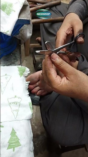 Lister Bandage Scissors | Bandage Scissors | Supercut | tungsten carbide #crafting #behindthescenes