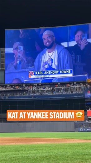 1.2M views · 15K reactions | One thing Mets fans and Yankees fans can agree on: LET'S GO KNICKS!  | MLB | Facebook