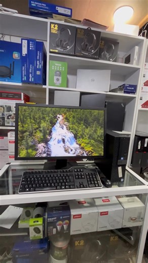 💻 PC Dell i5 6ème génération – Super Offre ! ✔️ 8GB RAM ✔️ 128GB SSD (très rapide) ✔️ Écran 24" ✔️ Clavier Souris Parfait pour bureautique, études, travail, internet, YouTube… PC propre, silencieux et performant. 📌 Prêt à l’emploi – Branchez et utilisez ! | Informatique Pro.