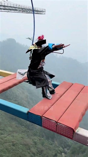 Terrifying thought that the bungee cord could fail+:Asmr Bungee Jumping