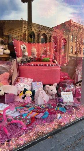 🎄 Noel Night is Almost Here! 🎄 We’re thrilled to share that @firstsouthwestbank is the Presenting Sponsor of this year’s Noel Night on Friday, December 5! Their dedication to strengthening local businesses and supporting our community helps make this beloved tradition possible. AND they’re bringing something extra fun to the celebration… First Southwest Bank is hosting a community-wide Elf on the Shelf Hunt! Four festive elves will be hidden at local Durango businesses during Noel Night — and 