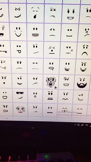Exploring Digital Icon Customizations in a Game Interface