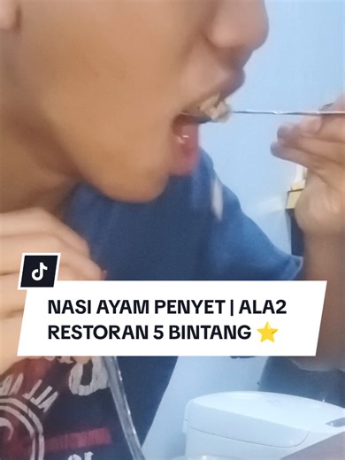 Makan nasi penyet 🐓 ala-ala restoran 5 bintang ✨ Next review nak kami pi mana? Comment kat bawah 👇 #nasipenyet #ayampenyet #foodreview #tiktokfoodie #kamireviewhampatengok