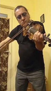 Frankie Látó - one sustained note #jazz Live improvised violin performances