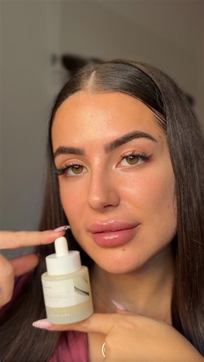 Alyssa🦋 on Instagram: "Glass skin avec 4 produits 1- Facial Spray @mariobadescu 2- Dual Barrier Creamy Toner @celimax.global 3- Lab in Nature Madagascar Centella Retinol 0.2 Boosting Shot Ampoule @skin1004official 4- Pore+Dark Spot Brightening Cream @celimax.global 5- Lip Sleep @cosrx 6- Brume Candy Sweet @paalmcosmetics #asmr #skincareroutine #koreanskincare #retinol #glassskin"