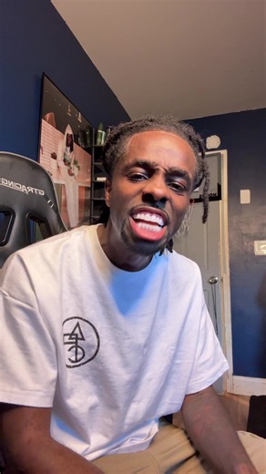 OKAYY #jayvenfunny @Korporate | chilling at yo beach house