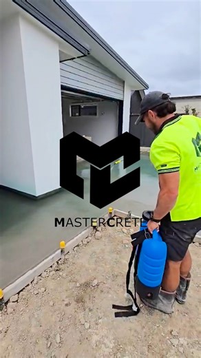 MasterCrete on Instagram: "Christmas rush is here and the crew doesn’t miss. Exposed aggregate driveways, patios, and paths ready for summer. Solid team, solid results!💪"