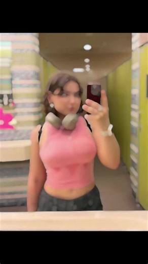 iva30berg (@iva30berg)’s videos with I Need Love - Laura Pausini