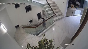 Suka kali memang setan ini main sensor pintu, gak dihargai awak sebagai tuan rumah ah, Coba anak indigo ada yang bisa nengok, kena gak pukulanku ke mukanya yang jelek itu, | Arif Muhammaddd