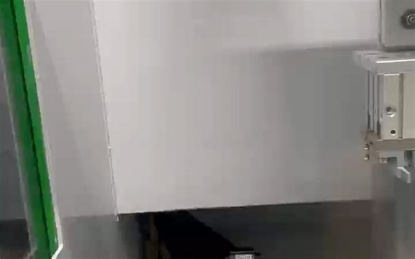 新款五轴数控工具磨床QD530，机械手演示。