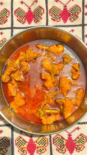 বাটা মসলায় দেশি মুরগির লাল লাল ঝোল । Desi Chicken । Shiuli's Food Lab #viralvideo #cooking #shorts