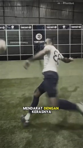 Girls vs. Boys When Scoring Goals 🤔