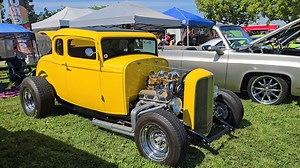 American Graffiti vibes cool 32 Ford coupe hot rodded #Samspace81 #vintagecars #oldcars | Samspace81