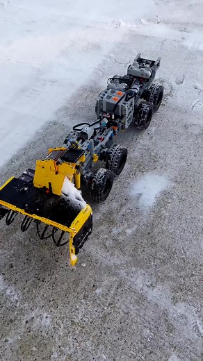 Custom LEGO RC Car: Big 8x8 Snow Blower Off-Road Truck