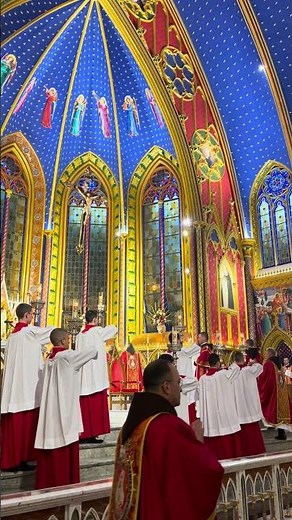 Entrance procession | Holy Mass