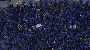 Although our dentists are used to a different kind of flossing, the floss dance came just as naturally! Watch as these Aspen Dental dentists attempt to break the GUINNESS WORLD RECORDS™ title for Most People Doing the Floss Dance Simultaneously! 🦷 🎉 Guinness World Records | Aspen Dental