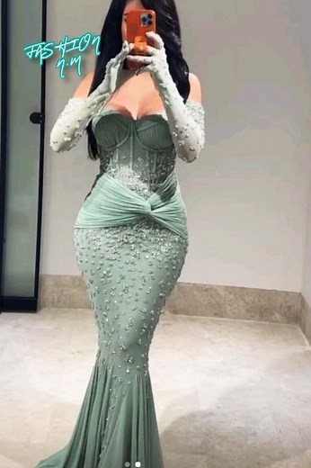 "Moda Olami: Oqlangan Liboslar Ko'rinishi #shorts #fashion #wedding